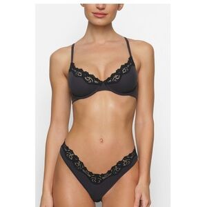 Skims Lace Unlined Bra